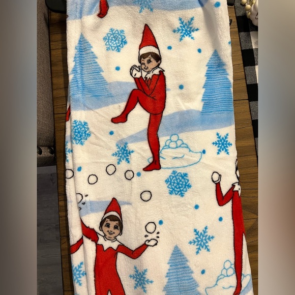 Elf On The Shelf Blanket - Picture 4 of 4